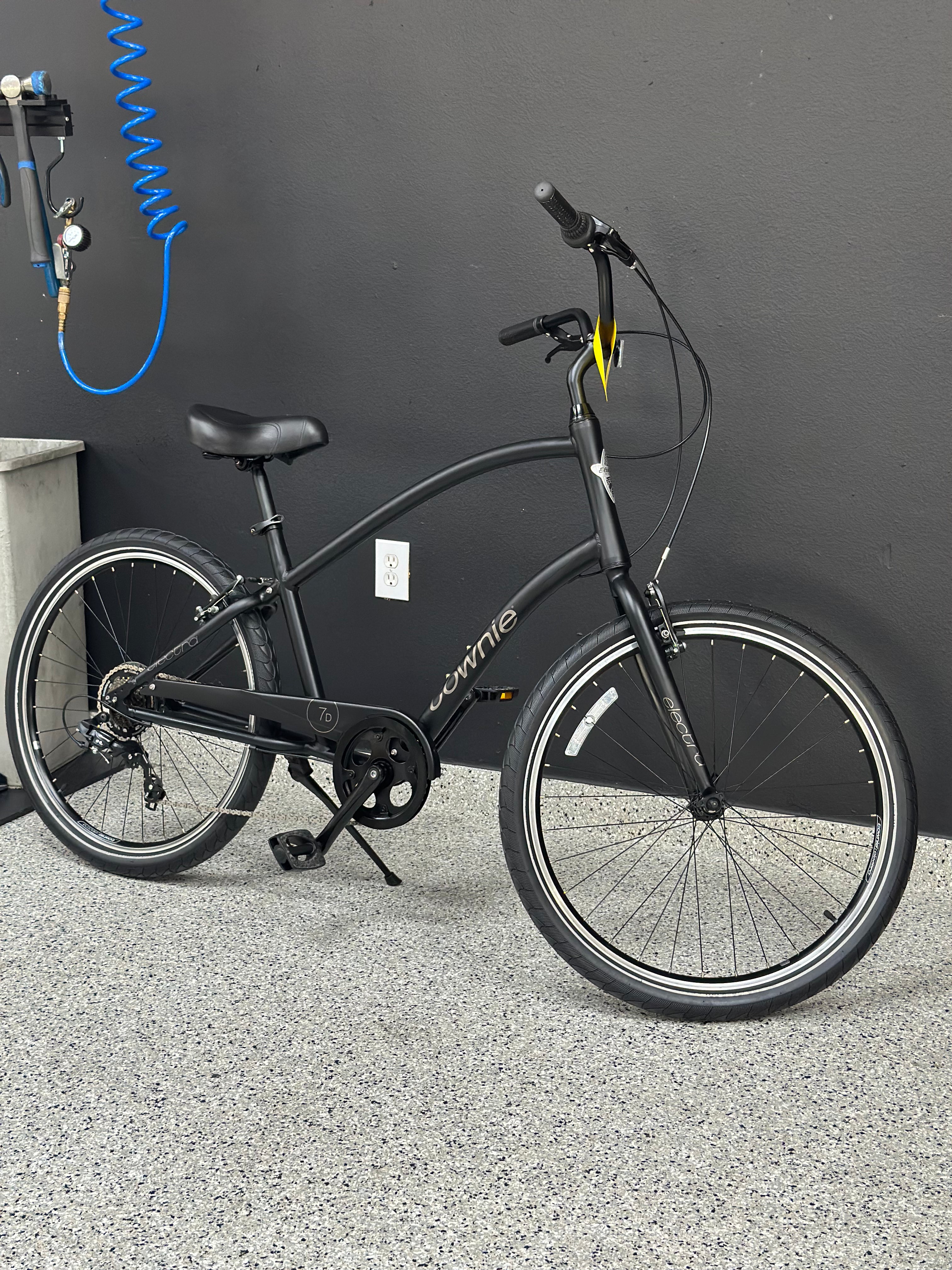 USED Townie 7D